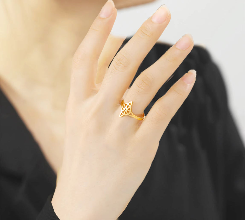 Bague Triskèle Celtique - Nœud de Sorcière Ajustable, Acier Inoxydable Or ou Argent